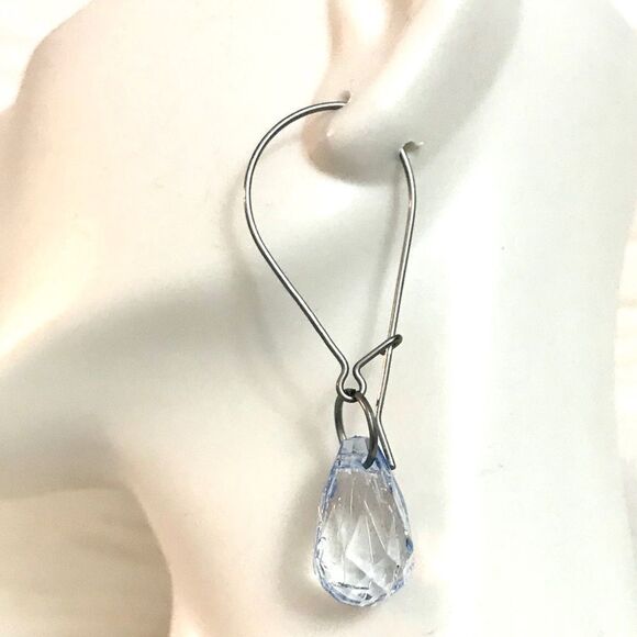 Ice blue drop earrings - Picture 2 of 2